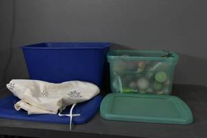 lot 364 image: 2) Tubs Christmas Decorations