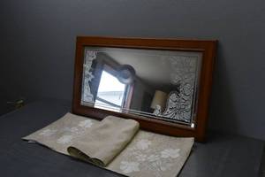 lot 367 image: Etched mirror 34 x 20 & runner