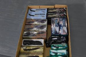 lot 376 image: Folding pocket knives36 per flat