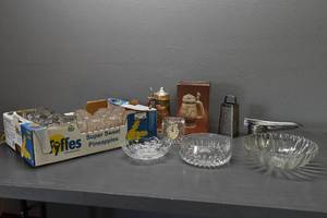 lot 399 image: Glasses, Bowls, Beer glasses etc