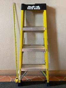 lot 8 image: Rock River Step Ladder