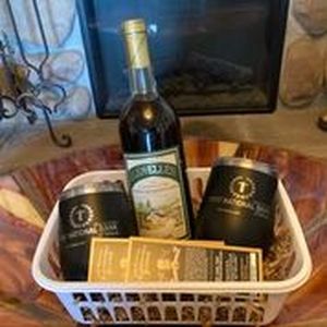 lot 69 image: Rennaisance Fest Basket