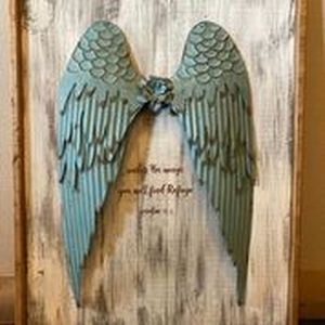 lot 75 image: Wing Wall Ornament