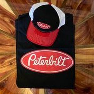 lot 33 image: Peterbilt Bag