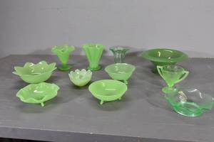 lot 13 image: Green assorted dishes