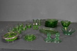 lot 15 image: Green dishes w some Depression