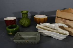 lot 66 image: 6 Haeger pieces