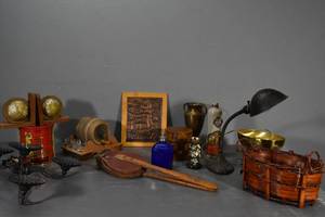 lot 68 image: Walk Black iron holder