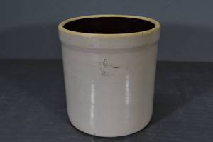 lot 76 image: 3 gal. crown crock
