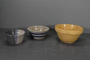 lot 79 image: 3 bowls-1 blue band