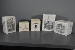 lot 90 image: Snow Village