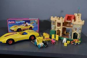 lot 118 image: Barbie Car, Castle