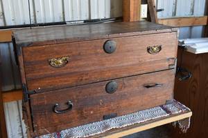 lot 158 image: Chest of Drawers