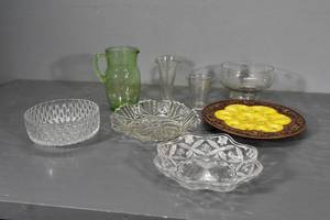 lot 174 image: DIshes
