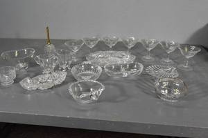 lot 188 image: Clear glass