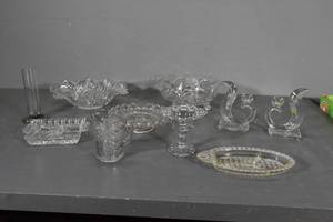 lot 209 image: Clear glass