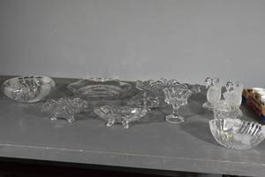 lot 234 image: Clear glass