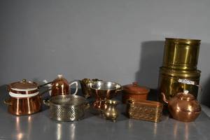 lot 241 image: Kitchenware