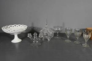 lot 248 image: Milk and clear glass