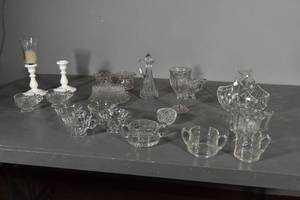 lot 250 image: Clear glass