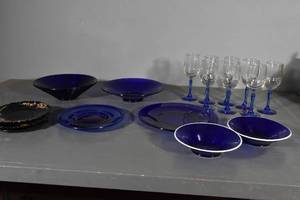 lot 255 image: Cobalt blue dishes
