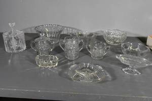 lot 257 image: Clear glass