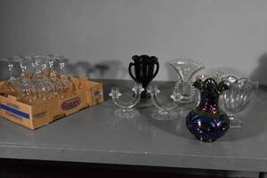 lot 260 image: Clear glass