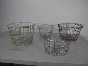 lot 37 image: 4 Wire baskets