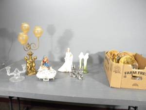 lot 61 image: Candleholders, etc