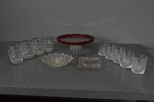 lot 18 image: Assorted dishes