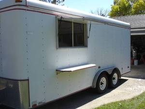 lot 9 image: 1998 8 x 18 UNITED SOUTHWEST EXPRESSLINE CARGO TRAILER