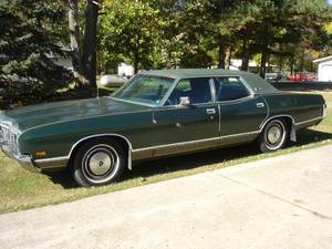 lot 1 image: 1972 FORD LTD 4 DOOR HARDTOP
