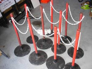 lot 42 image: CROWD CONTROL STANDARDS, BASES AND WHITE PLASTIC CHAIN