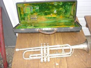 lot 62 image: KING LIBERTY MODEL SILVER TRUMPET&nbsp
