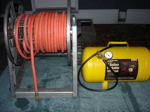 lot 43 image: AIR HOSE, REEL, PORTABLE AIR TANK