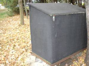 lot 70 image: WOODUTILITY BOX