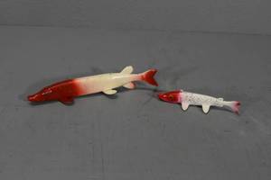 lot 3 image: 2 Red & White Spearing decoys