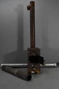 lot 14 image: Nu-Way Store Company  stove for fishing house