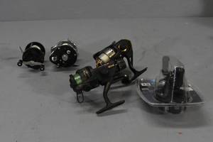 lot 26 image: 4 Summer reels 1 in line ice reel