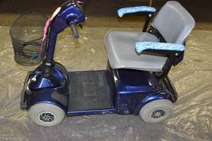 lot 50 image: Pride Victory motorized scooter