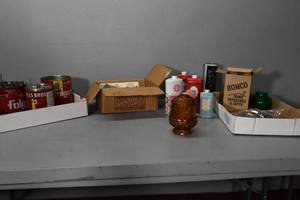 lot 17 image: Hardware, door hardware, candles