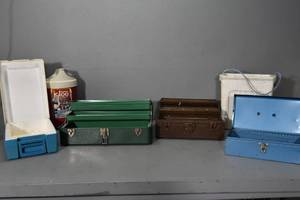 lot 19 image: Tool boxes and coolers