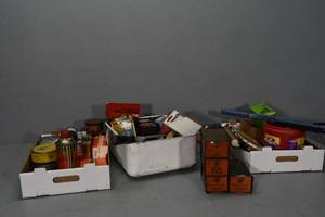 lot 33 image: Hardware,autocare,trouble light