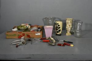 lot 36 image: Kitchen utensils, cake plate,etc