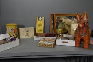 lot 68 image: Pinata, Decanter, Pictures