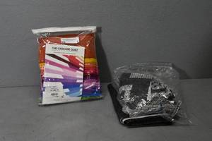 lot 7 image: Cascade Quilt Kit