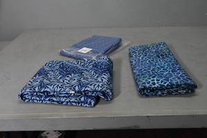 lot 27 image: Blue Batik