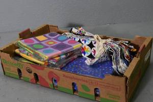 lot 41 image: 12 yrd Multicolored Geometric