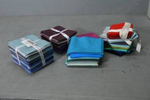 lot 42 image: Solid fat quarters