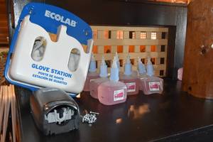 lot 35 image: Foam Hand sanitzer, glove station